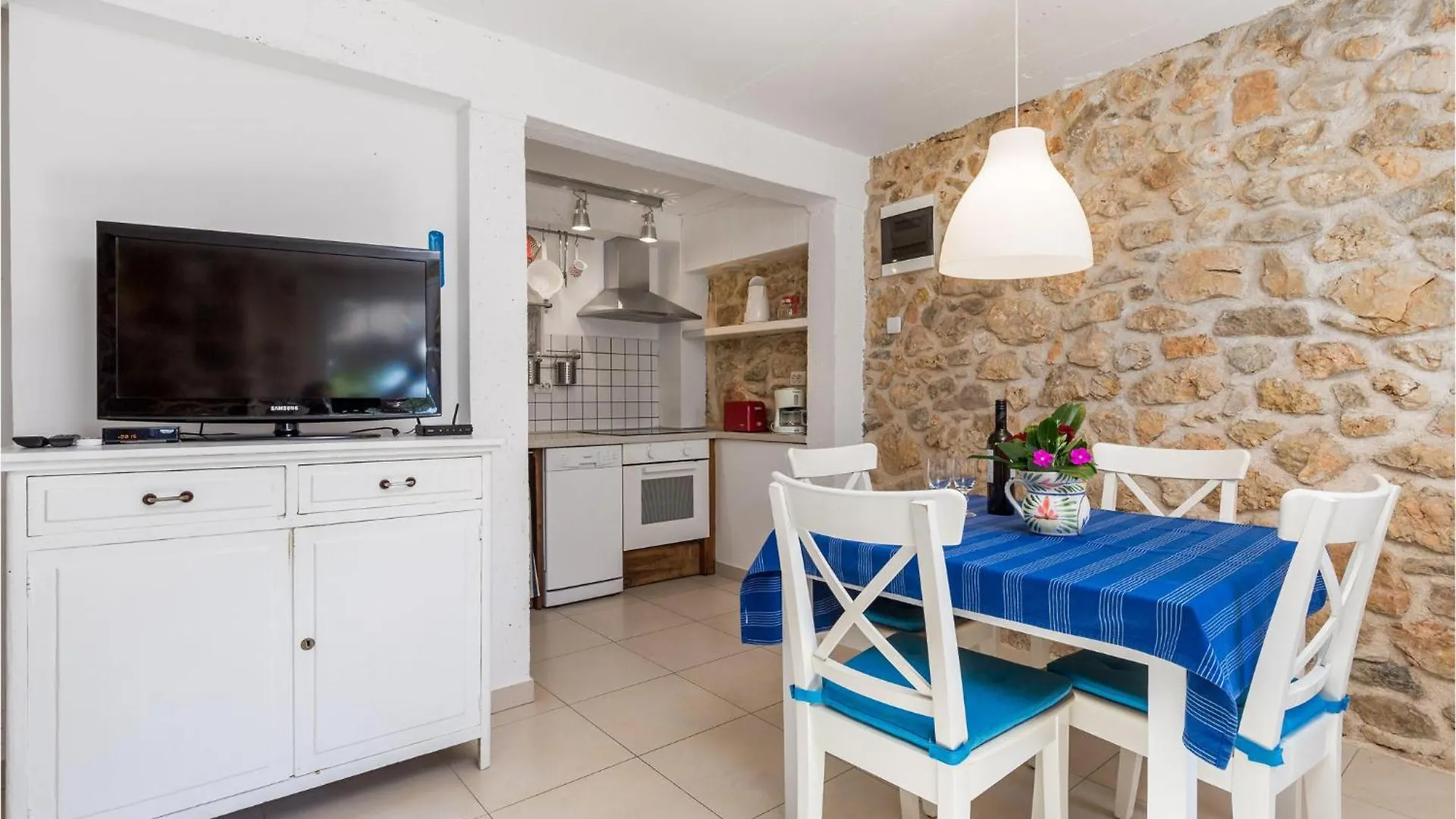 Pet Friendly Home In Brzac With Wifi Croaţia